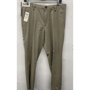 Dockers Easy Khaki Straight Fit Pants 33x30 Beige Stretch Comfort Waist NWT